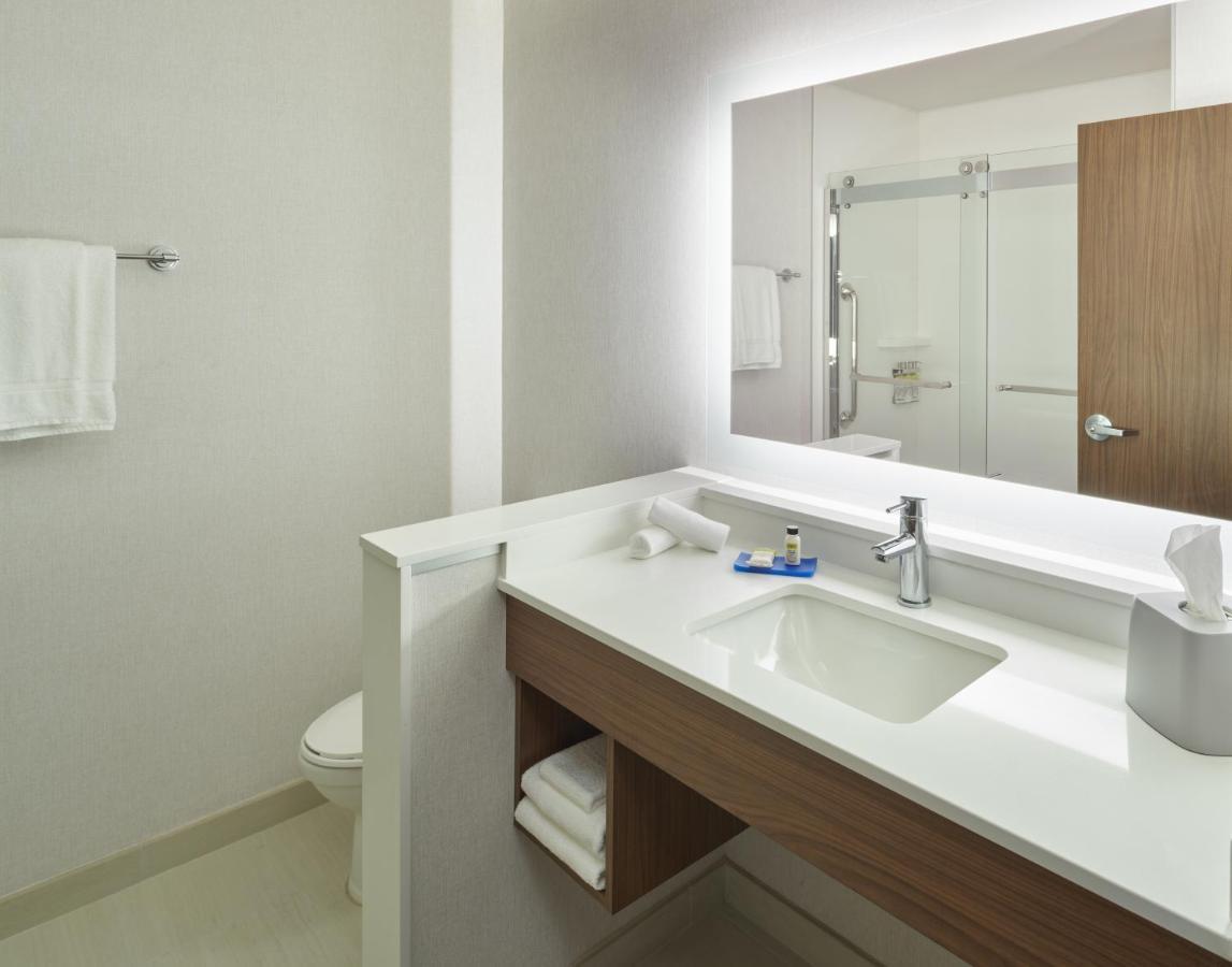 Holiday Inn Express Doral Miami By Ihg Buitenkant foto