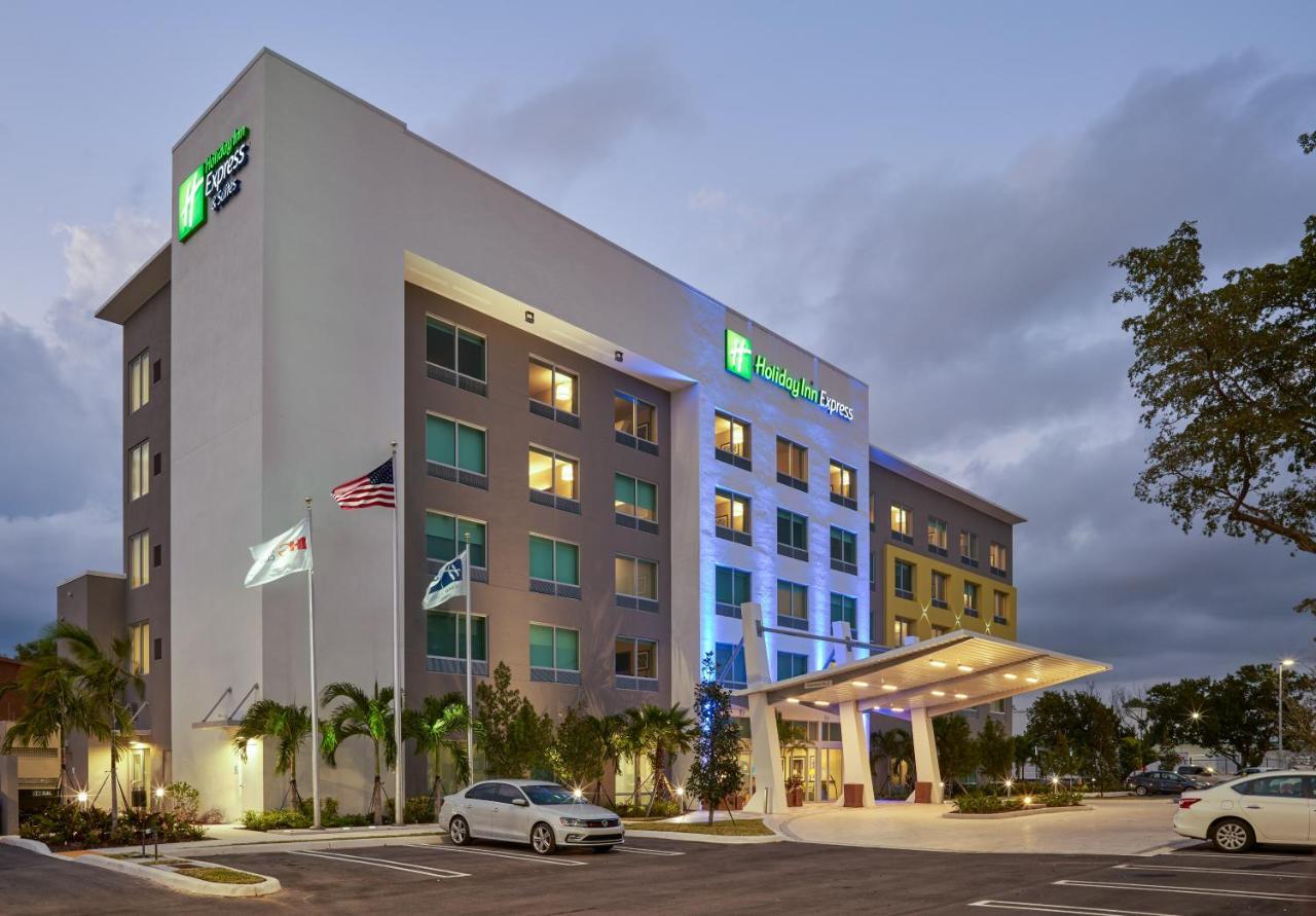 Holiday Inn Express Doral Miami By Ihg Buitenkant foto
