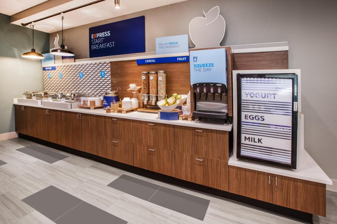 Holiday Inn Express Doral Miami By Ihg Buitenkant foto