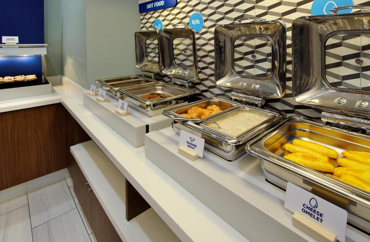 Holiday Inn Express Doral Miami By Ihg Buitenkant foto