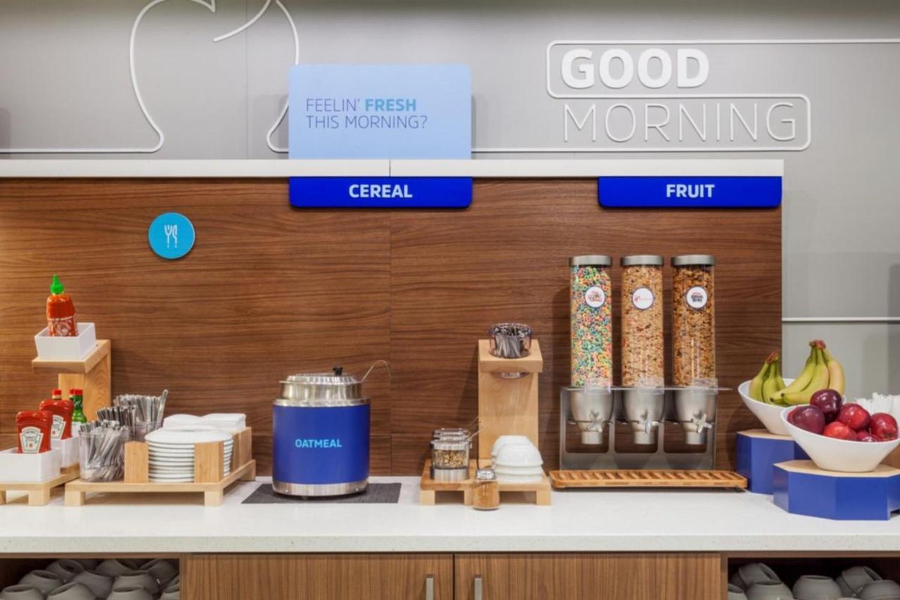Holiday Inn Express Doral Miami By Ihg Buitenkant foto